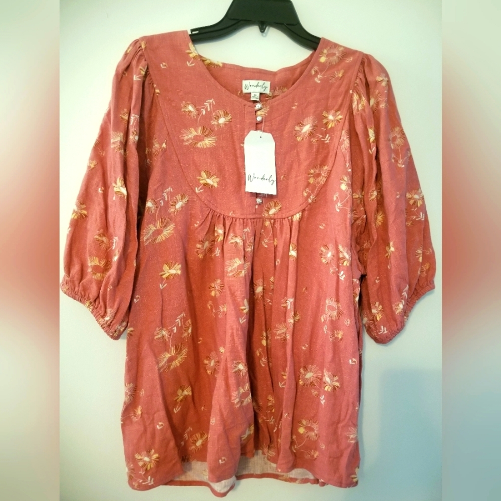 NEW WITH TAGS- Ladies size XL Wonderly woven shirt